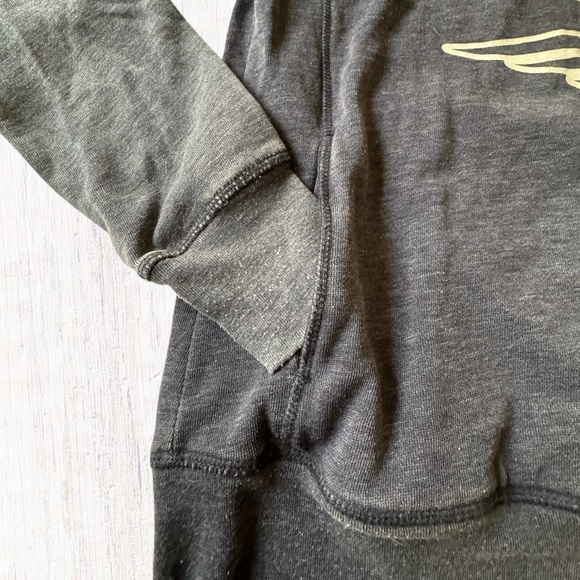 NFL Teen New England Patriots Football Sweatshirt size Large Juniors 11/13 - Picture 6 of 6